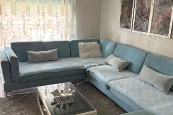 Shtepi me qera Apartament ne Tirane, 3+1, Mobilimi E mobiluar, Pagesa 1,150  Euro.