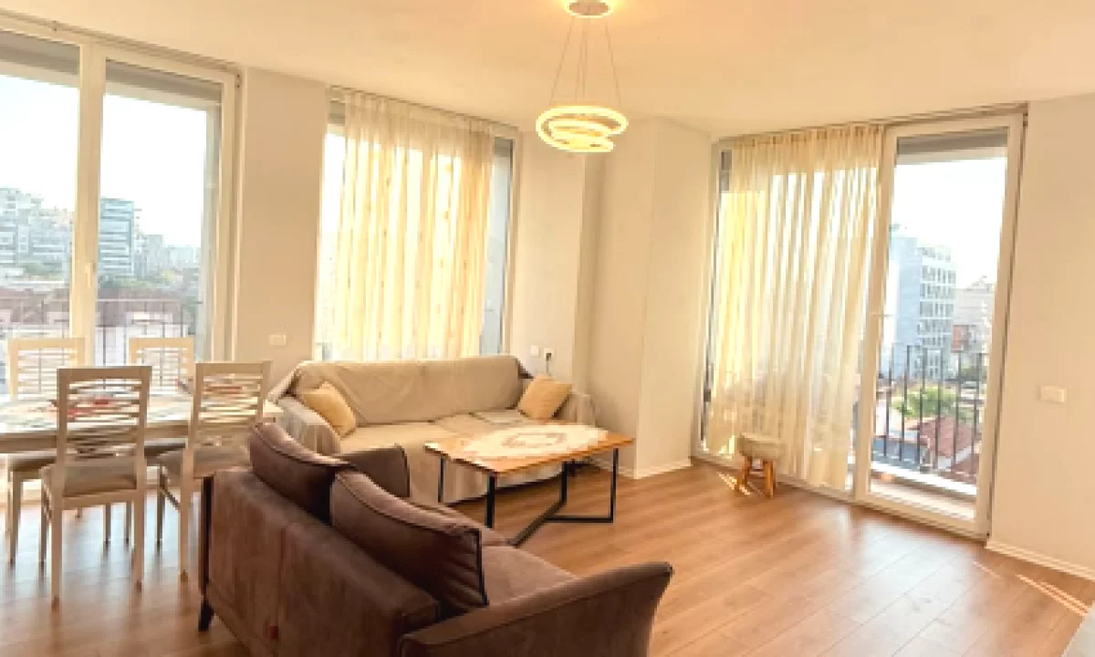 Shtepi ne shitje Apartament ne Tirane, 2+1, Mobilimi E mobiluar, Pagesa 29,500,000  Leke.
