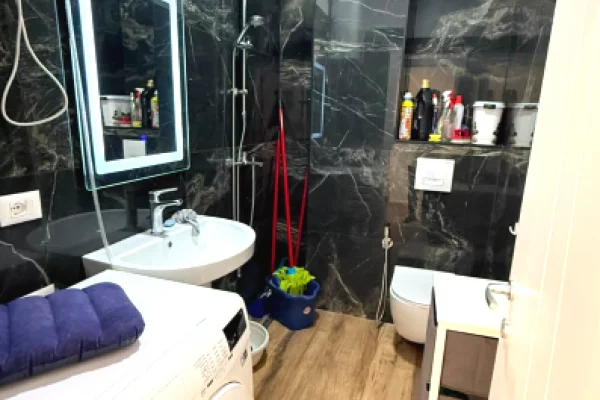 Shtepi ne shitje Apartament ne Tirane, 2+1, Mobilimi E mobiluar, Pagesa 29,500,000  Leke.