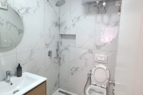 Shtepi me qera Apartament ne Tirane, 2+1, Mobilimi E mobiluar, Pagesa 1,000  Euro.