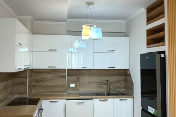 Shtepi ne shitje Apartament ne Tirane, 1+1, Mobilimi E mobiluar, Pagesa 14,200,000  Leke.