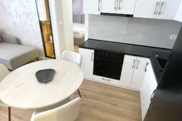 Shtepi me qera Apartament ne Tirane, 1+1, Mobilimi E mobiluar, Pagesa 600  Euro.