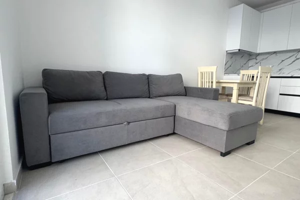 Shtepi ne shitje Apartament ne Tirane, 2+1, Mobilimi E mobiluar, Pagesa 118,300  Euro.