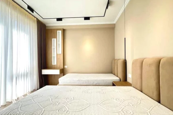 Shtepi me qera Apartament ne Tirane, 3+1, Mobilimi E mobiluar, Pagesa 2,000  Euro.
