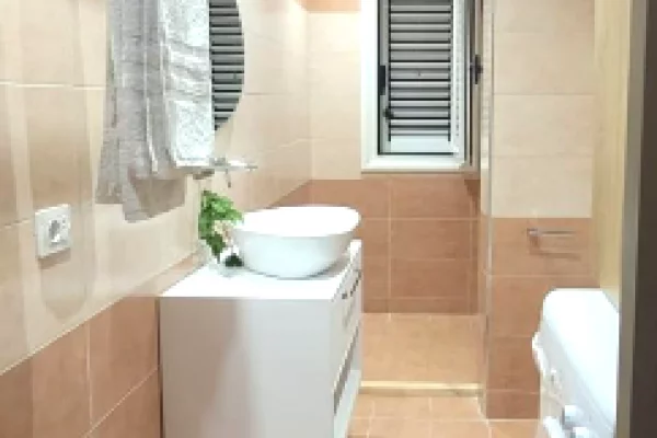 House for Sale Apartment in Vlora, 1+1, Furniture Furnished, Payment 100,000  Euro.