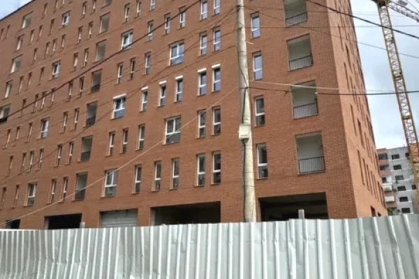 Shtepi ne shitje Apartament ne Tirane, 1+1, Mobilimi Bosh, pa mobiluar, Pagesa 105,600  Euro.