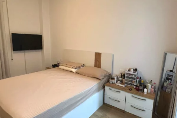 Shtepi me qera Apartament ne Tirane, 2+1, Mobilimi E mobiluar, Pagesa 90,000  Leke.