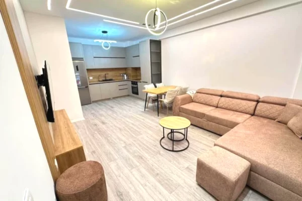 Shtepi me qera Apartament ne Tirane, 1+1, Mobilimi E mobiluar, Pagesa 550  Euro.