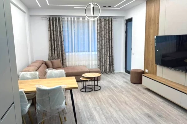 Shtepi me qera Apartament ne Tirane, 1+1, Mobilimi E mobiluar, Pagesa 550  Euro.