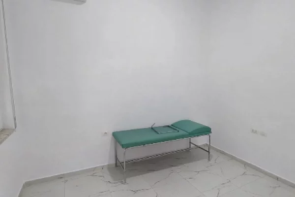 Shtepi me qera Apartament ne Tirane, 2+1, Mobilimi Bosh, pa mobiluar, Pagesa 850  Euro.