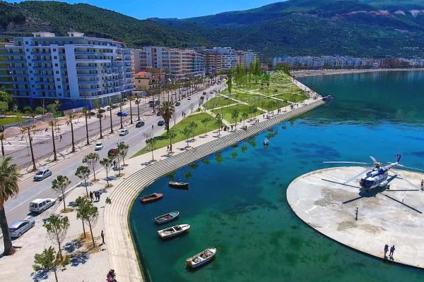 Ambient biznesi me qera 5+1 ne Vlore - 6,000,000 Leke