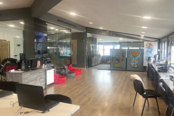  JEPET ME QIRA ZYRE PREMIUM 250 m2     RRUGA E ELBASANIT