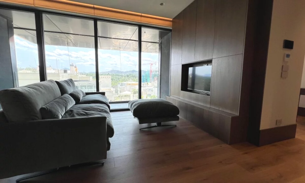 House for Rent Apartment in Tirana, 2+1, Furniture Furnished, Payment 2,500  Leke.