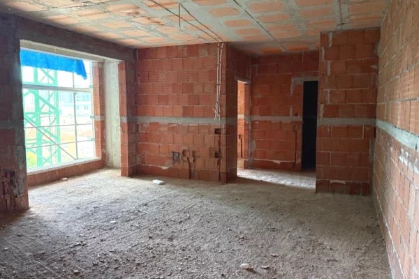 Shtepi ne shitje Apartament ne Tirane, 2+1, Mobilimi Bosh, pa mobiluar, Pagesa 132,000  Euro.