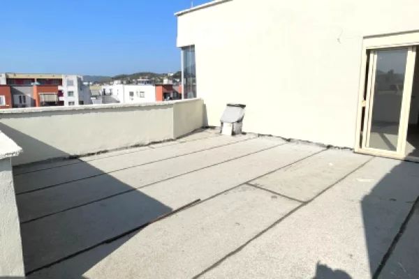 Shtepi ne shitje Apartament ne Tirane, 2+1, Mobilimi Bosh, pa mobiluar, Pagesa 12,000,000  Leke.