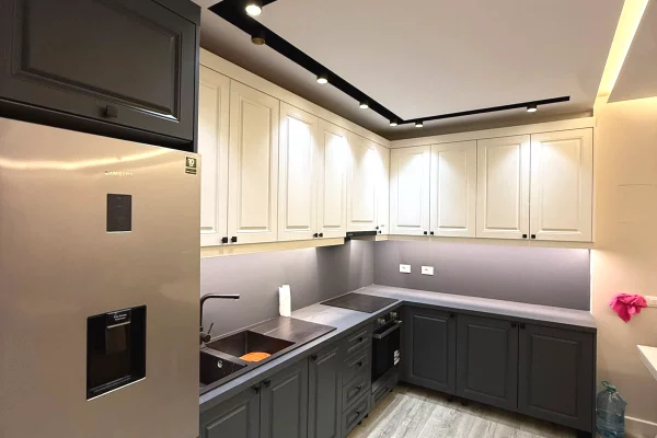 Shtepi ne shitje Apartament ne Tirane, 2+1, Mobilimi E mobiluar, Pagesa 200,000  Euro.