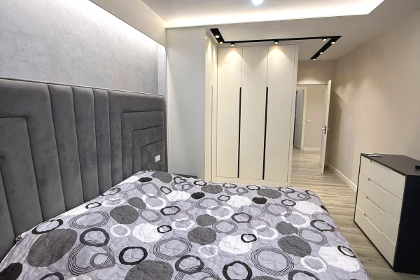 Shtepi ne shitje Apartament ne Tirane, 2+1, Mobilimi E mobiluar, Pagesa 200,000  Euro.