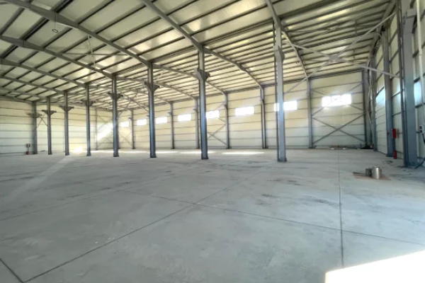 Ambient biznesi me qera 4+1 ne Tirane - 200,000 Leke