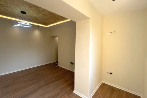 Shtepi ne shitje 1+1 ne Tirane - 140,000 Euro