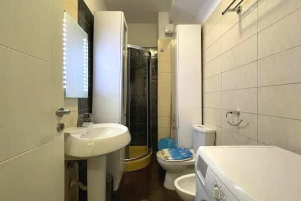 Shtepi ne shitje Apartament ne Tirane, 1+1, Mobilimi E mobiluar, Pagesa 12,900,000  Leke.
