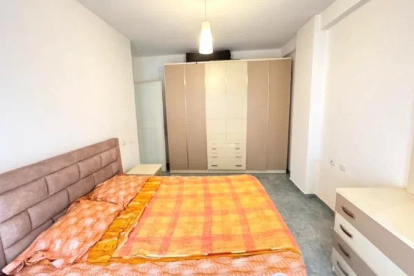 Shtepi ne shitje Apartament ne Tirane, 1+1, Mobilimi E mobiluar, Pagesa 12,900,000  Leke.