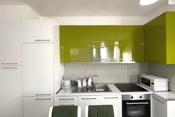 Shtepi ne shitje Apartament ne Tirane, 1+1, Mobilimi E mobiluar, Pagesa 12,900,000  Leke.