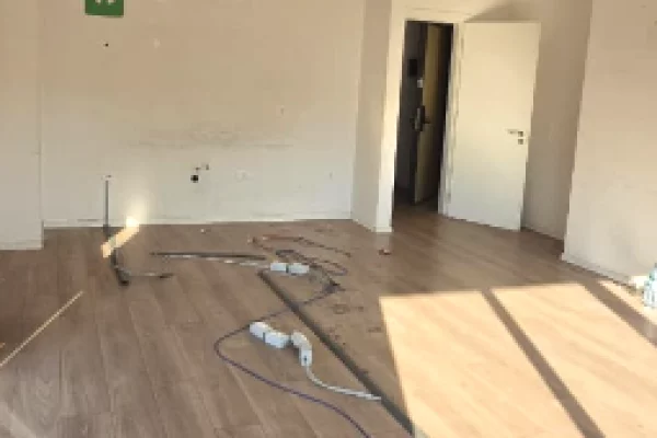 JEPET ME QIRA AMBIENT ZYRE 110 m2 | Rr KAVAJES  (RRUGA MIHAL DURI)