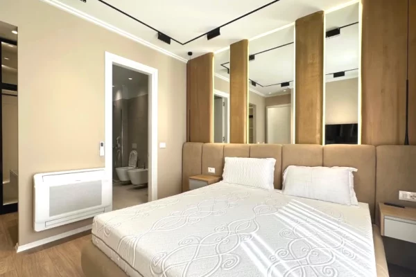 Shtepi me qera Apartament ne Tirane, 3+1, Mobilimi E mobiluar, Pagesa 1,900  Euro.