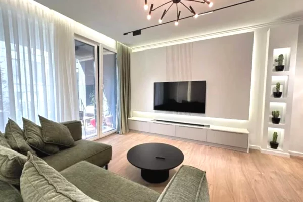 Shtepi me qera Apartament ne Tirane, 3+1, Mobilimi E mobiluar, Pagesa 1,900  Euro.
