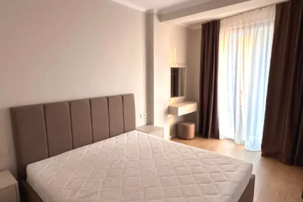 Shtepi me qera Apartament ne Tirane, 2+1, Mobilimi E mobiluar, Pagesa 1,000  Euro.