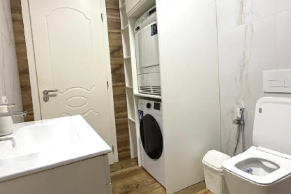 Shtepi me qera Apartament ne Tirane, 2+1, Mobilimi E mobiluar, Pagesa 60,000  Leke.