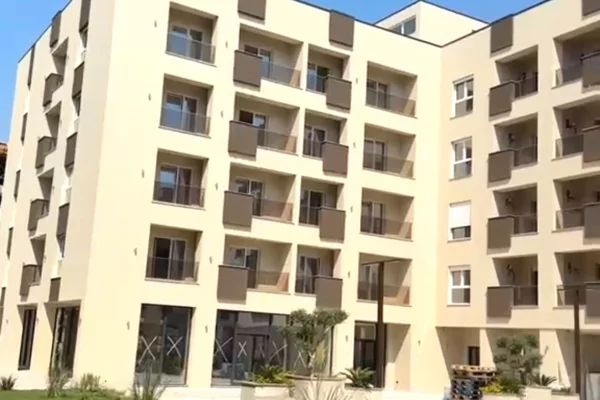 Shtepi ne shitje Apartament ne Durres, 1+1, Mobilimi Bosh, pa mobiluar, Pagesa 94,115  Euro.