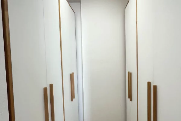 Shtepi ne shitje Apartament ne Tirane, 3+1, Mobilimi E mobiluar, Pagesa 370,000  Euro.