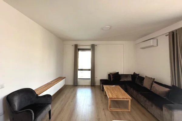 Shtepi ne shitje Apartament ne Tirane, 3+1, Mobilimi E mobiluar, Pagesa 370,000  Euro.