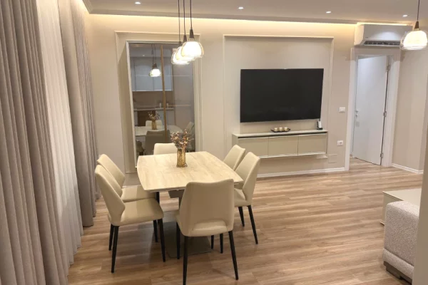 Shtepi me qera Apartament ne Tirane, 2+1, Mobilimi E mobiluar, Pagesa 900  Leke.