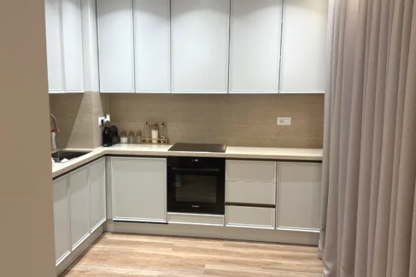 Shtepi me qera Apartament ne Tirane, 2+1, Mobilimi E mobiluar, Pagesa 900  Leke.