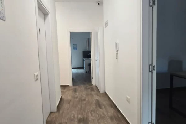 JEPET ME QIRA ZYRE 2+1 | SQUARE 21