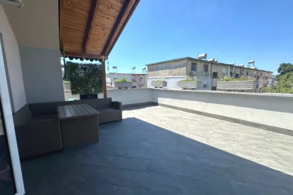 Shtepi me qera Apartament ne Tirane, 2+1, Mobilimi E mobiluar, Pagesa 750  Euro.