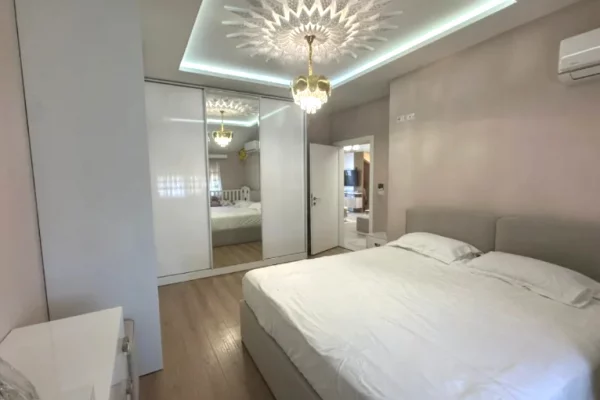Shtepi me qera Apartament ne Tirane, 2+1, Mobilimi E mobiluar, Pagesa 750  Euro.