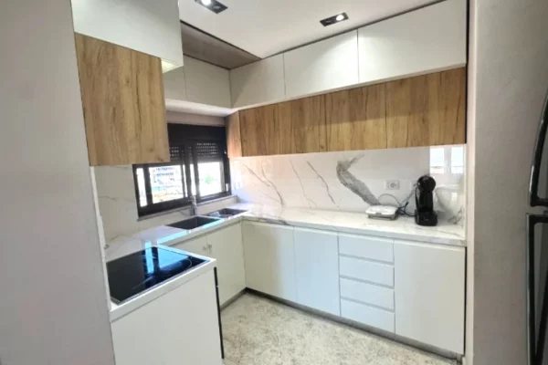 Shtepi me qera Apartament ne Tirane, 2+1, Mobilimi E mobiluar, Pagesa 750  Euro.