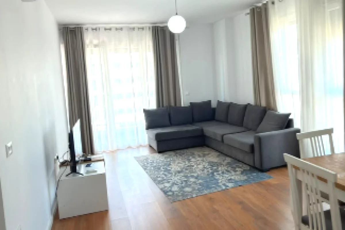 Shtepi me qera Apartament ne Tirane, 2+1, Mobilimi E mobiluar, Pagesa 800  Leke.