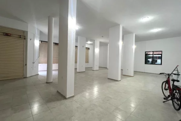 JEPET ME QIRA AMBIENT BIZNESI | XHAMLLIK