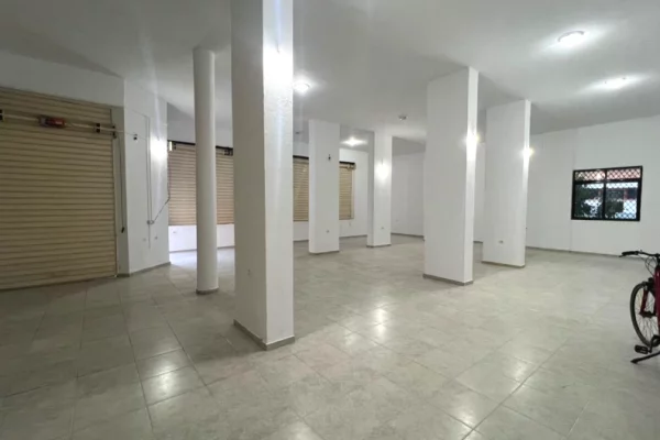 JEPET ME QIRA AMBIENT BIZNESI | XHAMLLIK