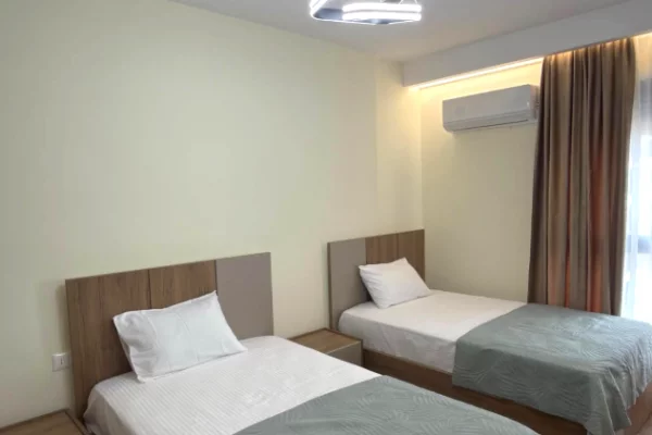 Shtepi me qera Apartament ne Tirane, 2+1, Mobilimi E mobiluar, Pagesa 800  Euro.