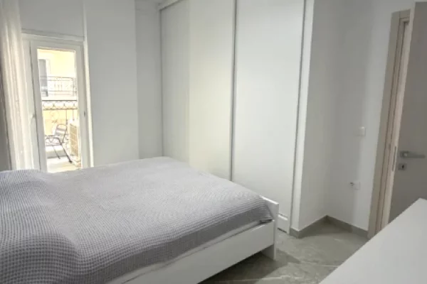 Shtepi me qera Apartament ne Tirane, 1+1, Mobilimi E mobiluar, Pagesa 600  Euro.
