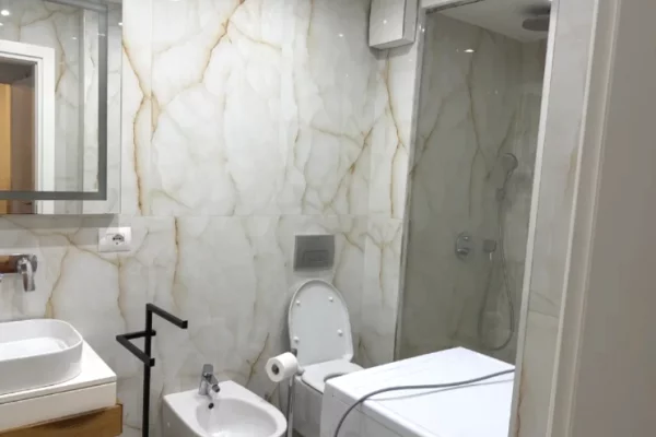 Shtepi me qera Apartament ne Tirane, 2+1, Mobilimi E mobiluar, Pagesa 750  Leke.