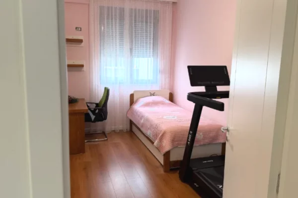 Shtepi me qera Apartament ne Tirane, 2+1, Mobilimi E mobiluar, Pagesa 750  Leke.