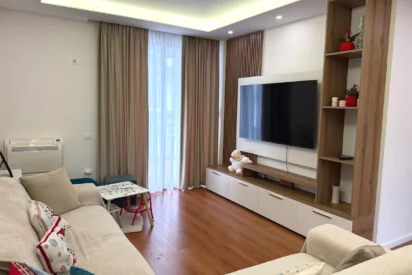 Shtepi me qera 2+1 ne Tirane - 750 Leke