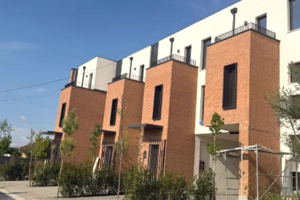 Luxury villas for sale in Tirana 3+1, Emty