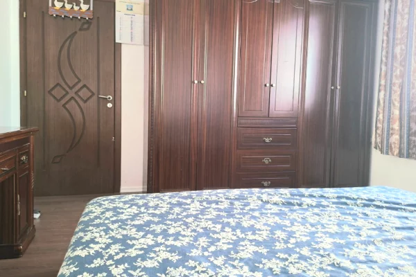 Shtepi me qera Apartament ne Tirane, 2+1, Mobilimi E mobiluar, Pagesa 80,000  Leke.
